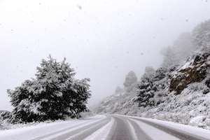 Driving in Ice and Snow