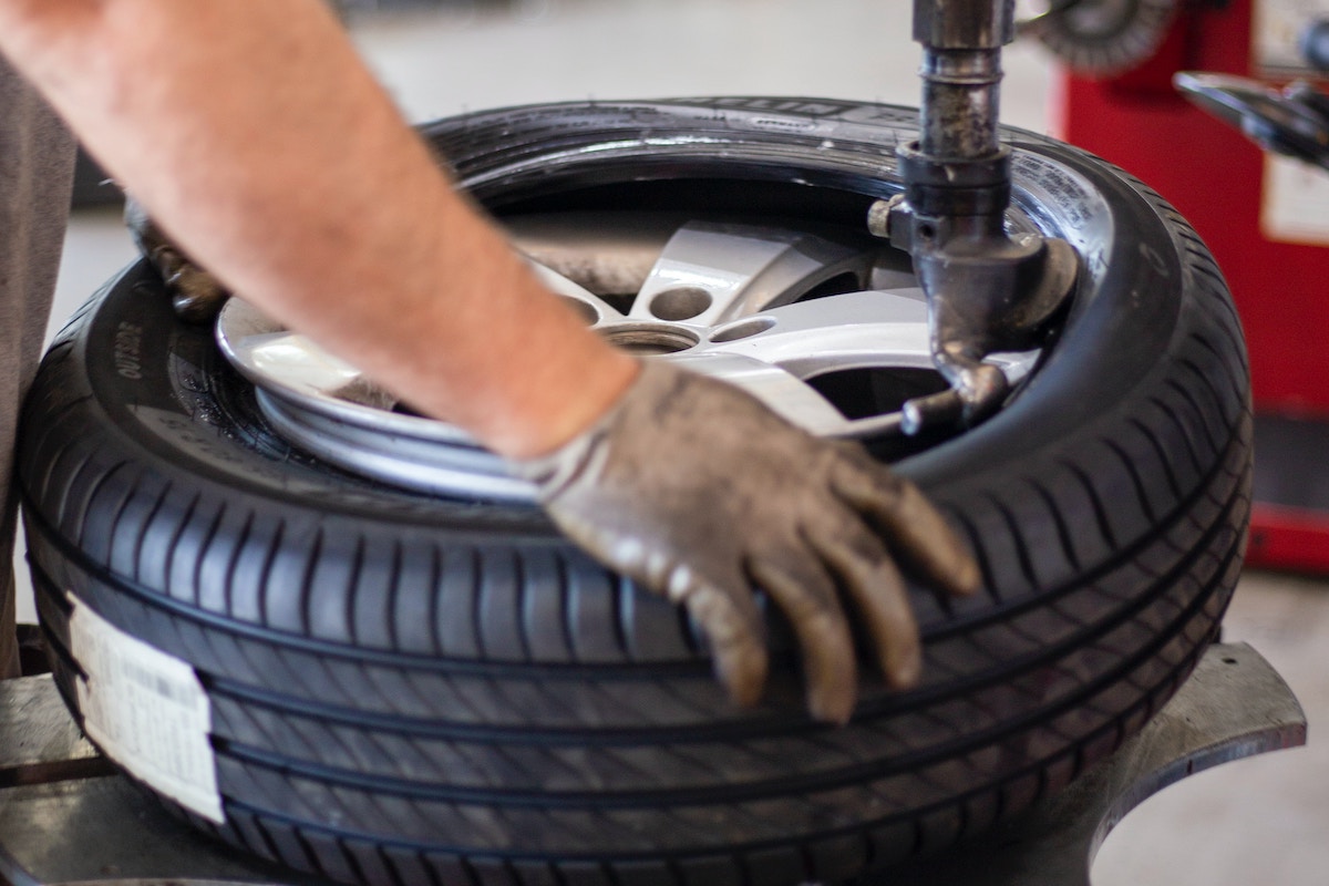 Is It Safe to Drive with Tyres That Have Outer Edge Wear? ACC UK Ltd