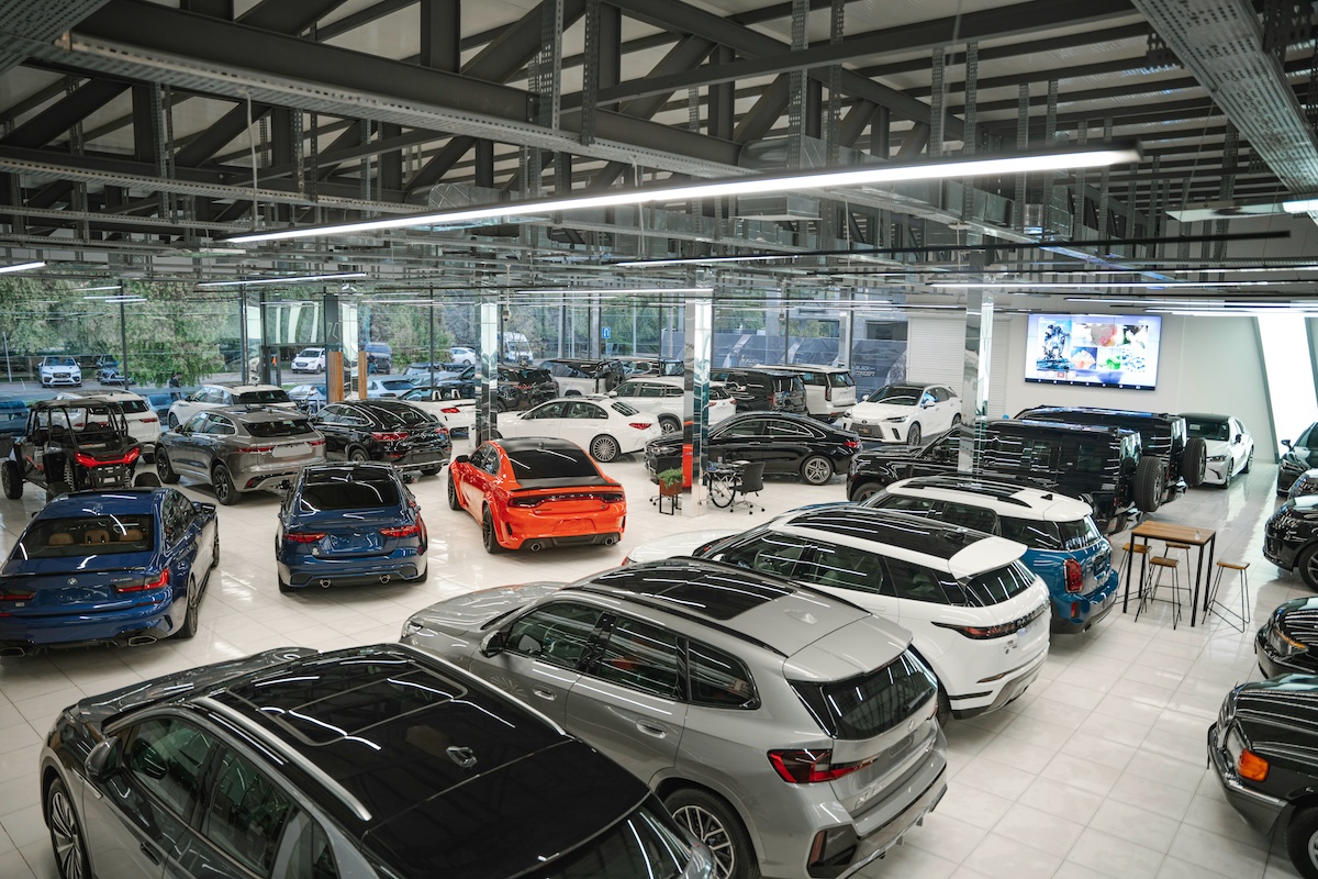 Car sale showroom
